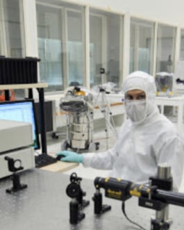 Scientific-laser-clean-room300